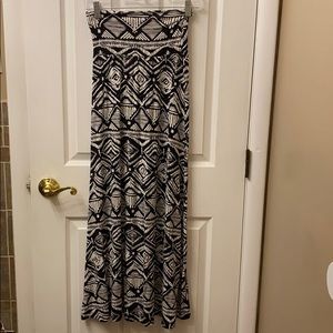 Black and White Stretchy Maxi Skirt
